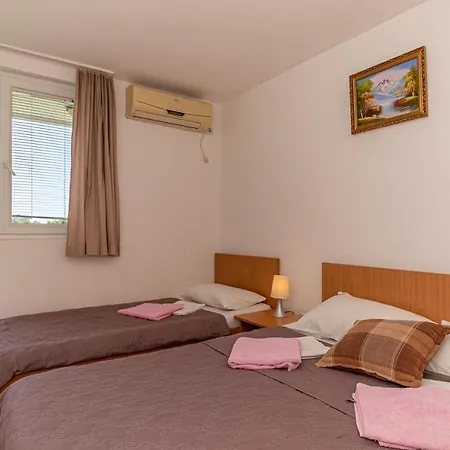 Apartment Knezevic Petrovazzo Esterno foto