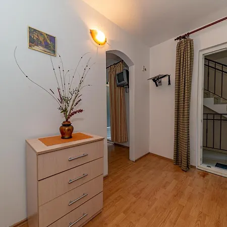 Apartment Knezevic Petrovazzo Esterno foto