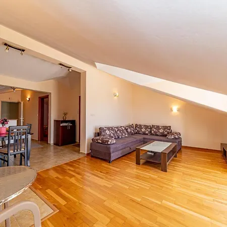 Apartment Knezevic Petrovazzo Esterno foto