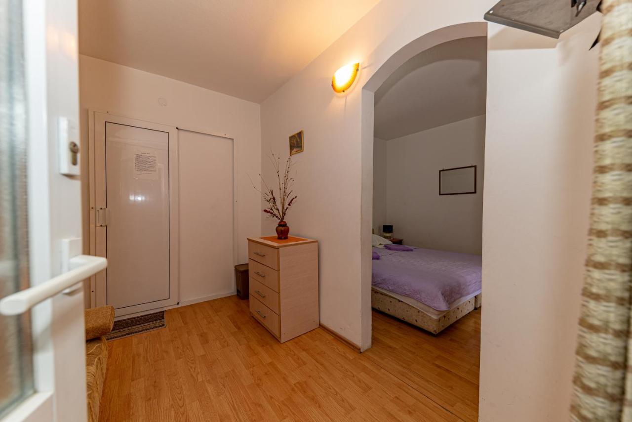 Knezevic Apartment *