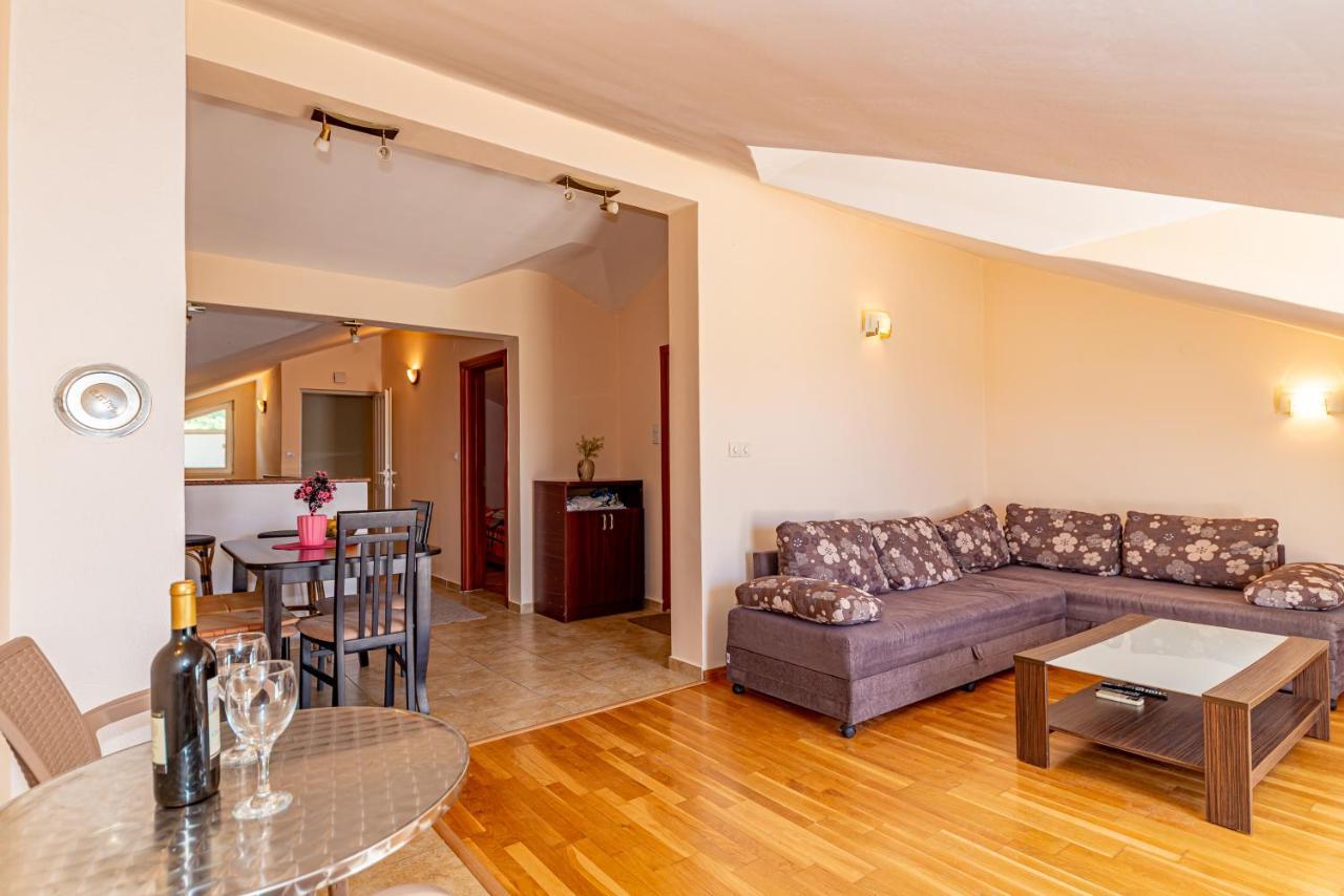 Apartment Knezevic Petrovac