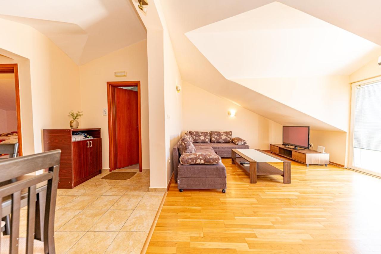 Knezevic Apartment Petrovac